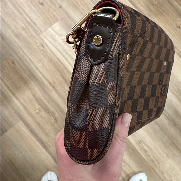 Louis Vuitton Favorite PM damier ebene Clutch with Gold Chain - Picture 6 of 8